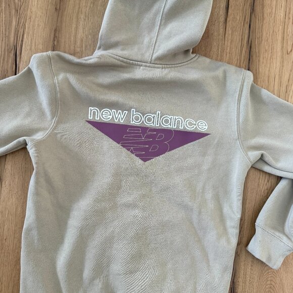 NEW BALANCE KIDS HOODIE & SWEATPANTS - Picture 12 of 12
